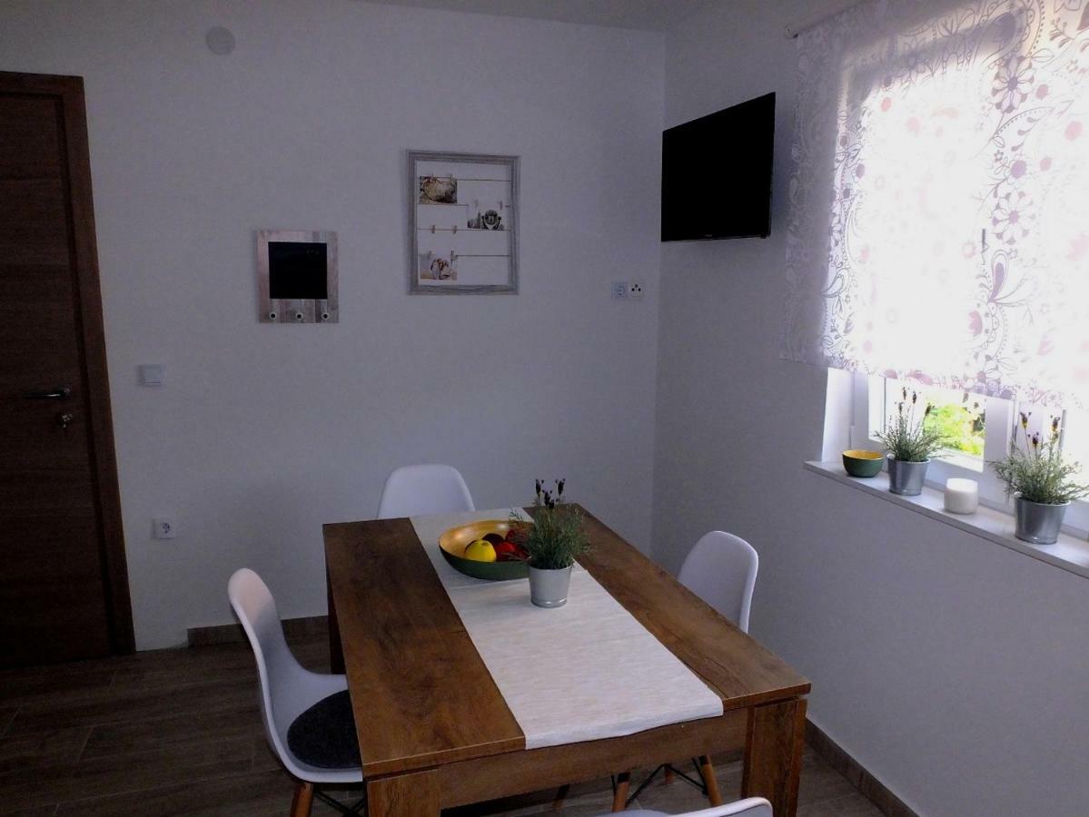 Apartmani Berno Starigrad Paklenica Eksteriør bilde