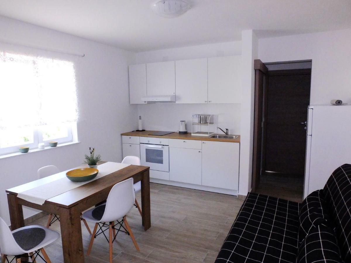 Apartmani Berno Starigrad Paklenica Eksteriør bilde